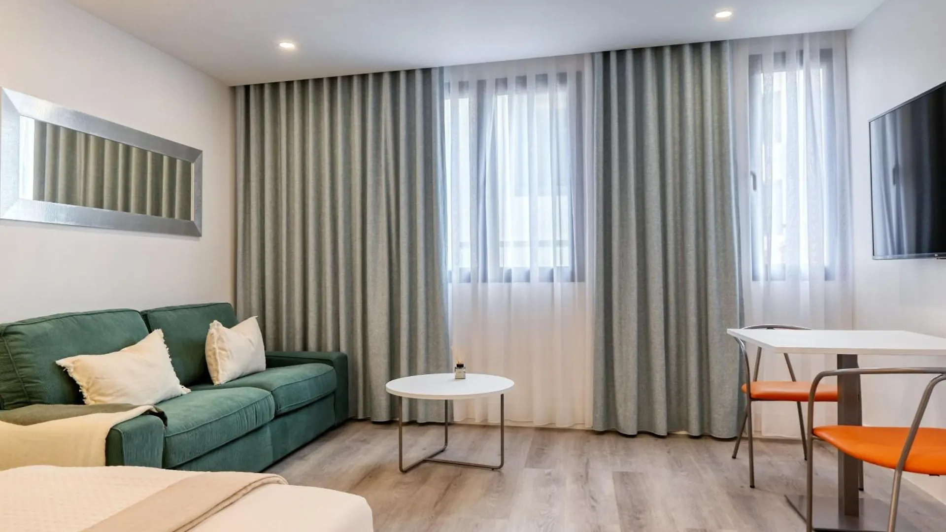 Bse15 Apartments 2E, A Home In Madeira فونشال